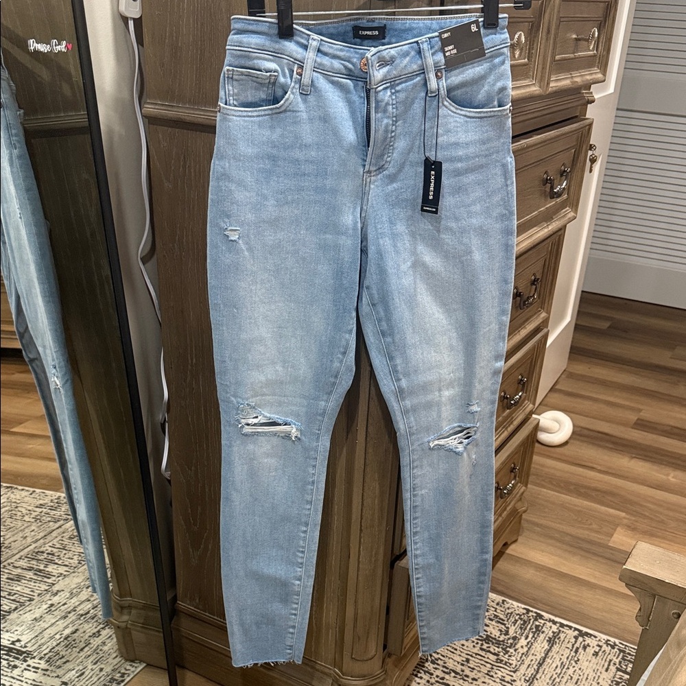 Express curvy skinny mid rise jeans size 6 long